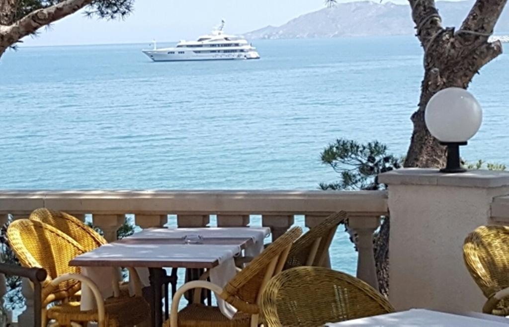 Hotel Grifeu Llança 외부 사진